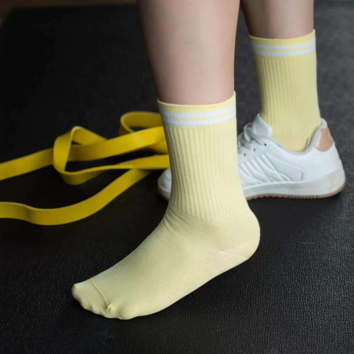 Șosete sport colorate pentru femei — Galben